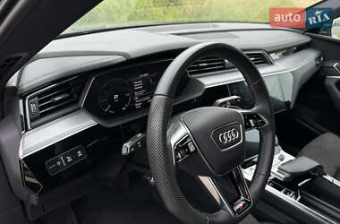 Позашляховик / Кросовер Audi e-tron 2020 в 