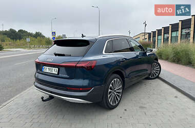 Позашляховик / Кросовер Audi e-tron 2020 в 