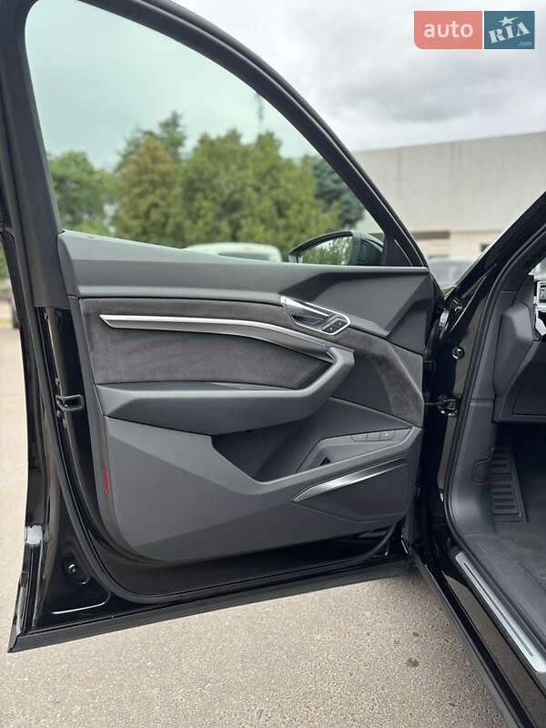 Внедорожник / Кроссовер Audi e-tron 2019 в Черкассах фото 16 Внедорожник / Кроссовер Audi e-tron 2019 в Черкассах