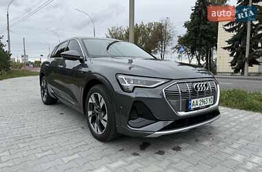 Внедорожник / Кроссовер Audi e-tron 2021 в Киеве