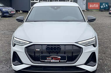 Внедорожник / Кроссовер Audi e-tron 2022 в 