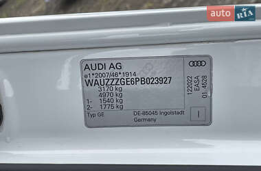Внедорожник / Кроссовер Audi e-tron 2022 в 