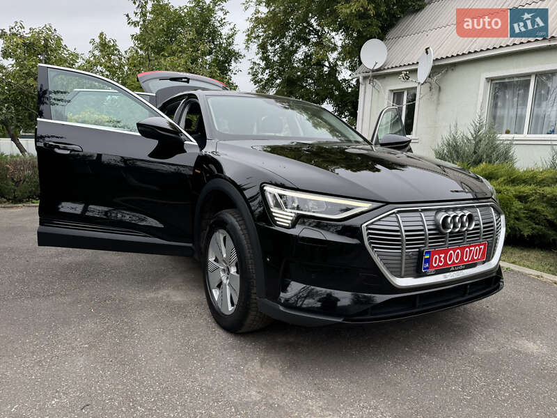Внедорожник / Кроссовер Audi e-tron 2021 в Харькове фото 39 Внедорожник / Кроссовер Audi e-tron 2021 в Харькове