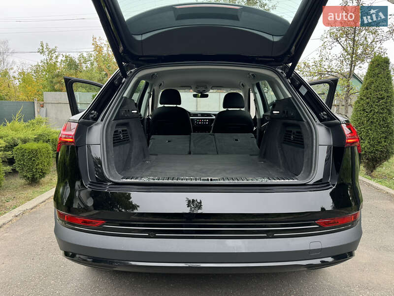 Внедорожник / Кроссовер Audi e-tron 2021 в Харькове фото 45 Внедорожник / Кроссовер Audi e-tron 2021 в Харькове