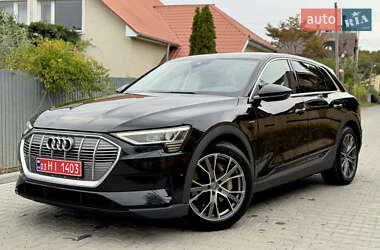 Внедорожник / Кроссовер Audi e-tron 2020 в 