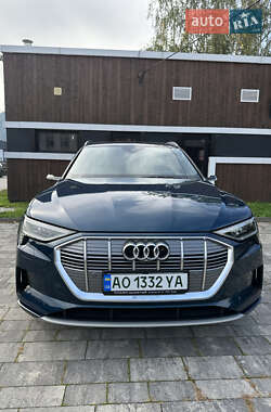 Позашляховик / Кросовер Audi e-tron 2021 в 