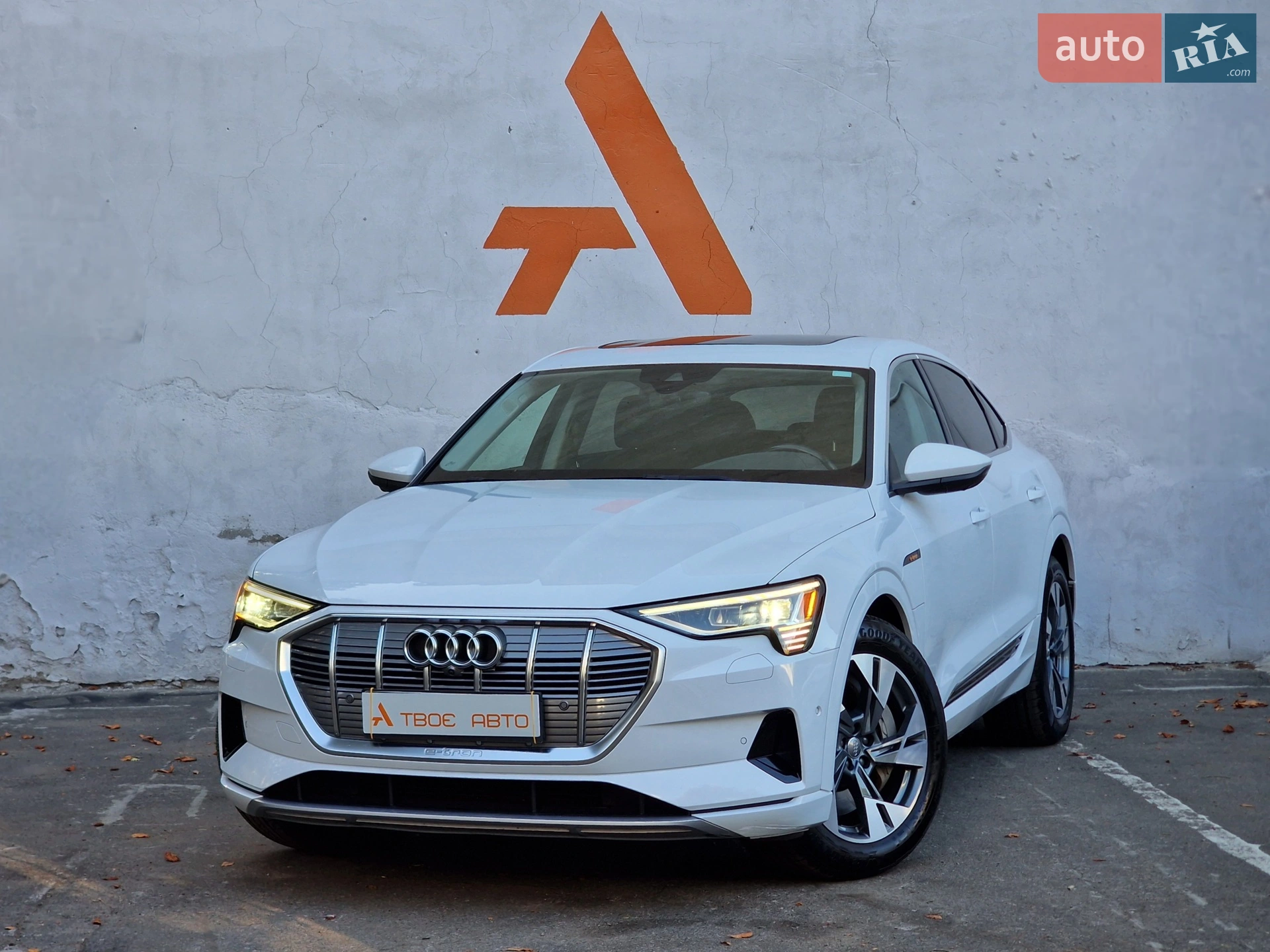 2020 Audi e-tron - мініатюра 8