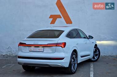 Позашляховик / Кросовер Audi e-tron 2020 в 
