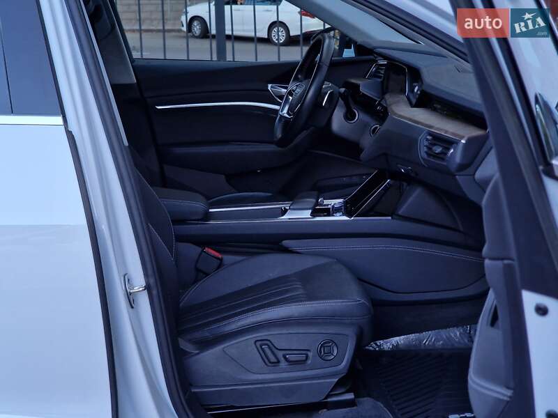 Позашляховик / Кросовер Audi e-tron 2020 в Одесі
