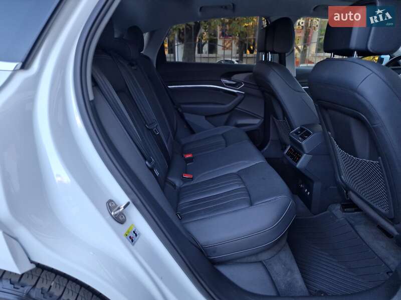 Позашляховик / Кросовер Audi e-tron 2020 в Одесі