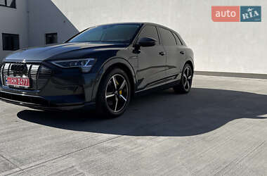 Внедорожник / Кроссовер Audi e-tron 2020 в 