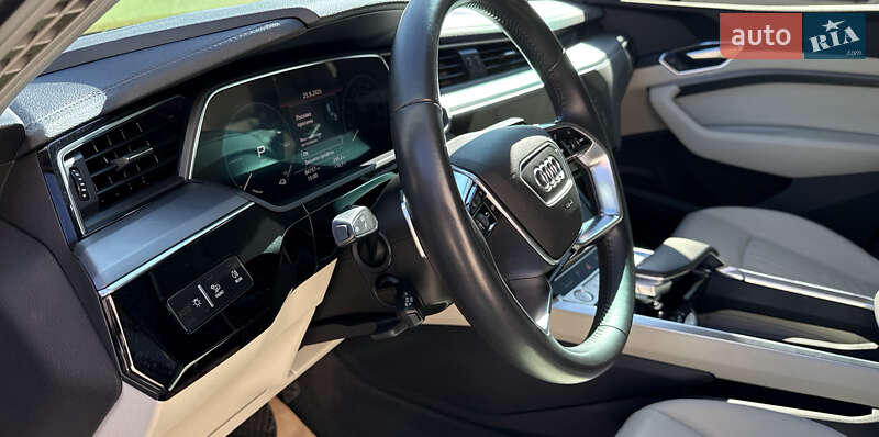Позашляховик / Кросовер Audi e-tron 2020 в Луцьку
