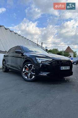 Внедорожник / Кроссовер Audi e-tron 2021 в Днепре