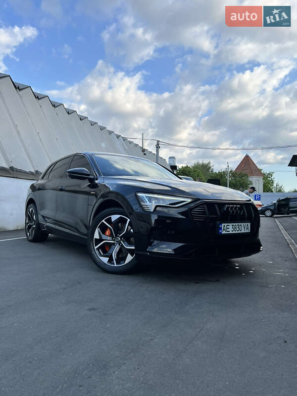 Audi e-tron 2021