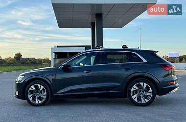 Позашляховик / Кросовер Audi e-tron 2020 в 