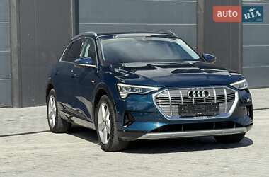 Внедорожник / Кроссовер Audi e-tron 2021 в 