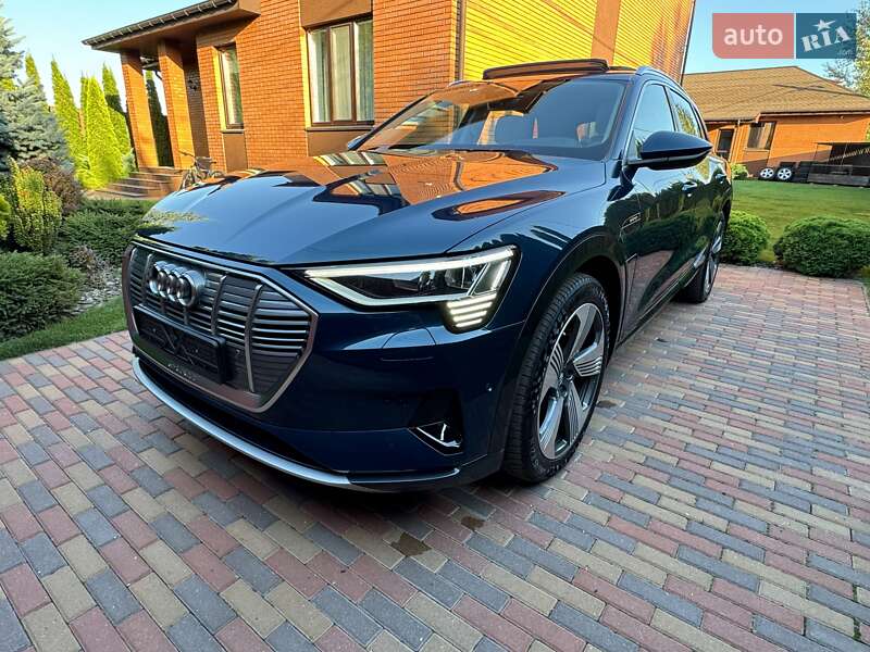 Позашляховик / Кросовер Audi e-tron 2020 в Києві
