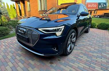 Внедорожник / Кроссовер Audi e-tron 2020 в 
