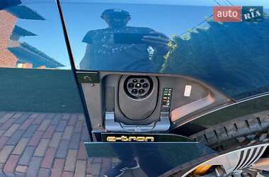 Внедорожник / Кроссовер Audi e-tron 2020 в 