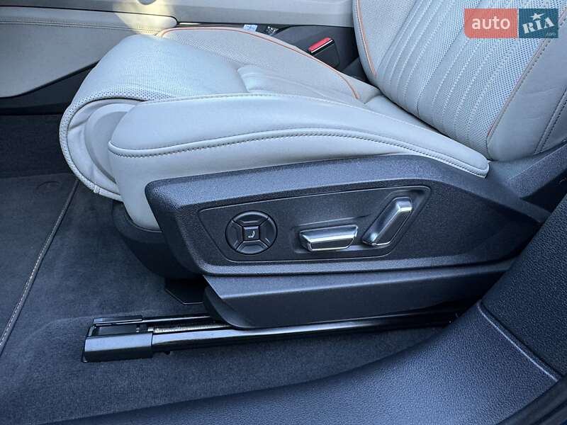 Позашляховик / Кросовер Audi e-tron 2020 в Києві