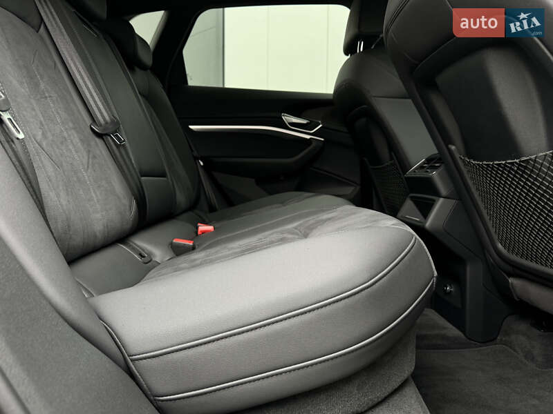 Позашляховик / Кросовер Audi e-tron 2021 в Мукачевому