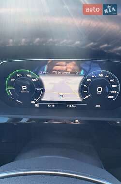 Внедорожник / Кроссовер Audi e-tron 2018 в 
