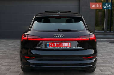 Позашляховик / Кросовер Audi e-tron 2020 в 