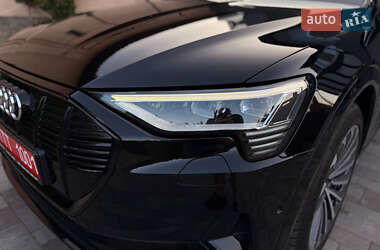 Позашляховик / Кросовер Audi e-tron 2020 в 