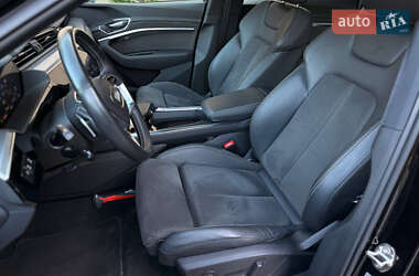 Позашляховик / Кросовер Audi e-tron 2020 в 