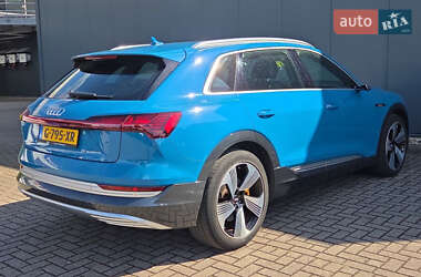 Позашляховик / Кросовер Audi e-tron 2020 в 