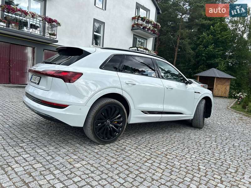 Внедорожник / Кроссовер Audi e-tron 2019 в Тернополе