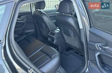 Позашляховик / Кросовер Audi e-tron 2021 в 