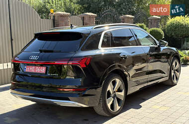 Внедорожник / Кроссовер Audi e-tron 2019 в 