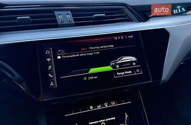 Внедорожник / Кроссовер Audi e-tron 2019 в 