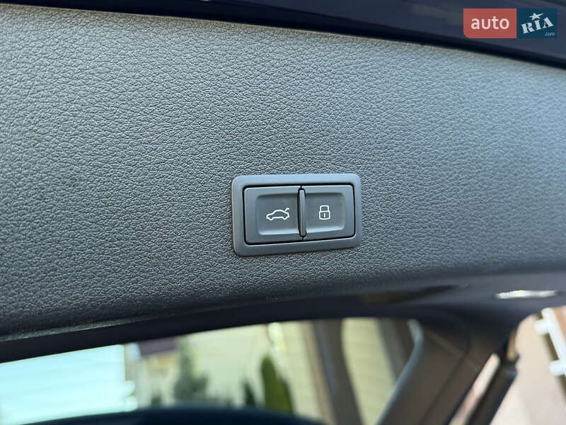 Позашляховик / Кросовер Audi e-tron 2019 в Тернополі