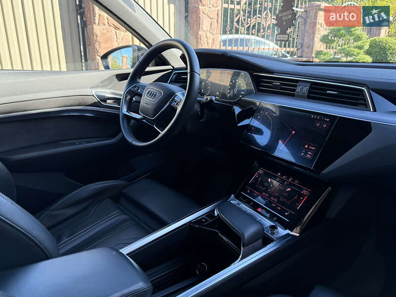 Позашляховик / Кросовер Audi e-tron 2019 в Тернополі
