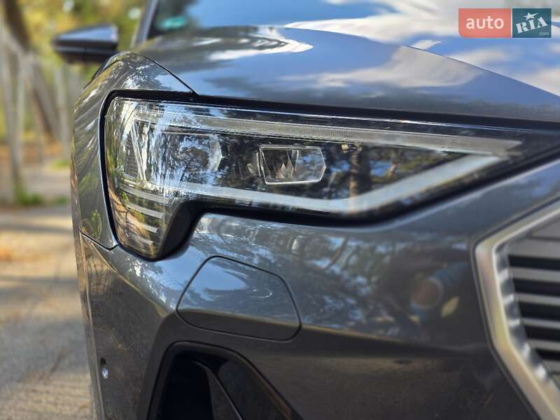 Позашляховик / Кросовер Audi e-tron 2021 в Вінниці