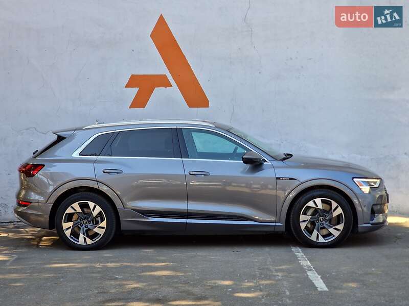 Внедорожник / Кроссовер Audi e-tron 2021 в Одессе
