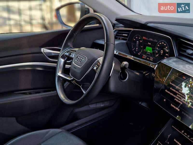 Внедорожник / Кроссовер Audi e-tron 2021 в Одессе