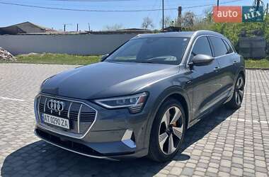 Позашляховик / Кросовер Audi e-tron 2019 в 