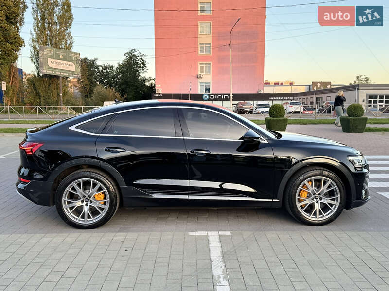 Позашляховик / Кросовер Audi e-tron 2023 в Хмельницькому