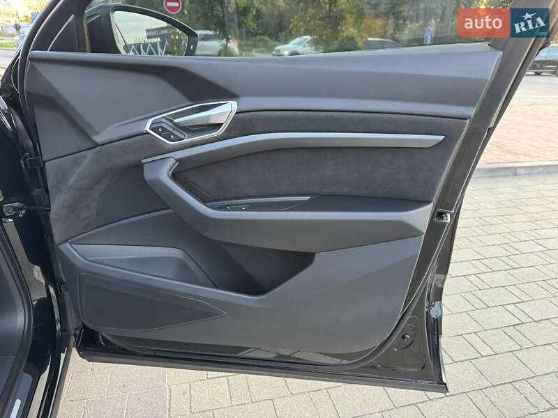 Позашляховик / Кросовер Audi e-tron 2023 в Хмельницькому