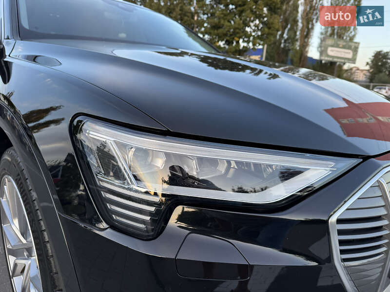 Позашляховик / Кросовер Audi e-tron 2023 в Хмельницькому