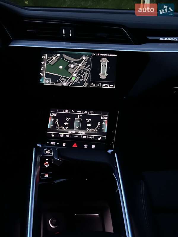 Позашляховик / Кросовер Audi e-tron 2020 в Полтаві