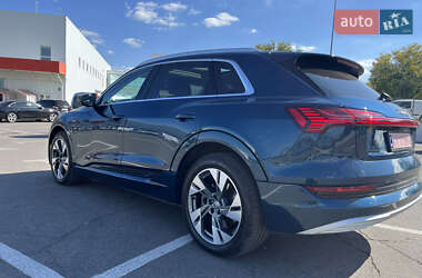 Внедорожник / Кроссовер Audi e-tron 2020 в 