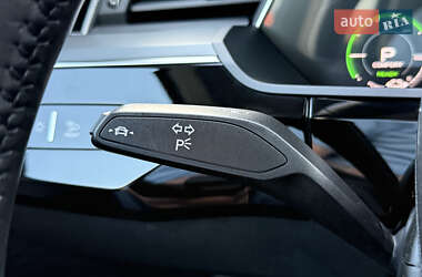 Внедорожник / Кроссовер Audi e-tron 2020 в 