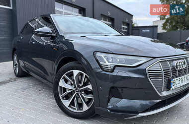 Позашляховик / Кросовер Audi e-tron 2019 в 