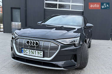 Позашляховик / Кросовер Audi e-tron 2019 в 