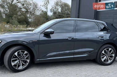 Позашляховик / Кросовер Audi e-tron 2019 в 