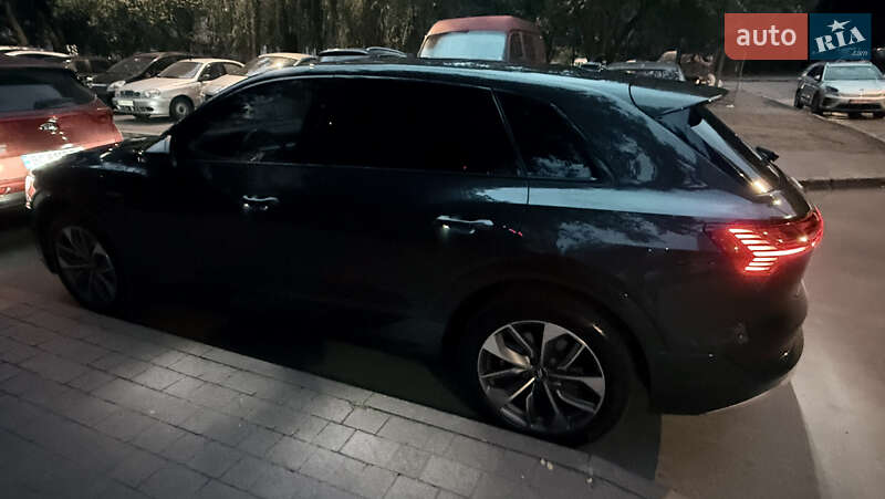 Позашляховик / Кросовер Audi e-tron 2019 в Львові